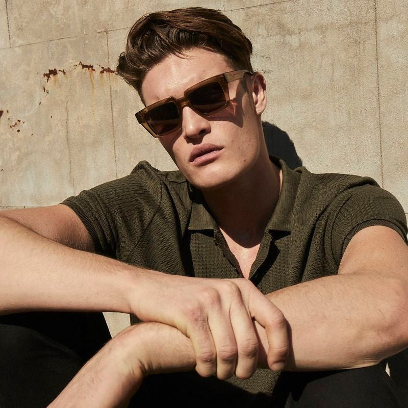 Lukie, Dusk/Smoke Lenses