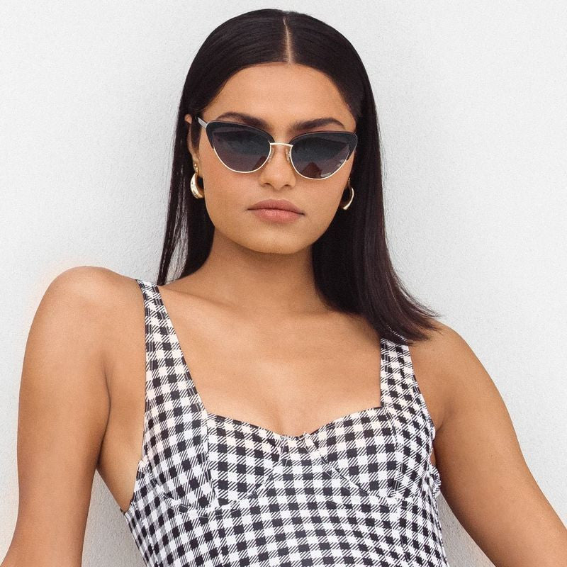 Peggy, Shiny Black/Grey Gradient Polarised Lenses