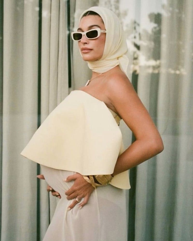 Hailey Bieber in Jacquemus Capri Sunglasses
