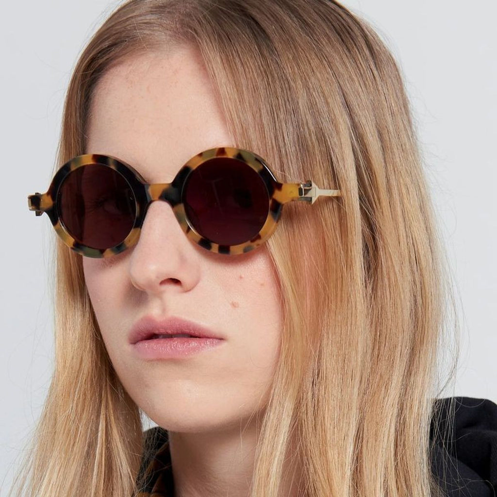Thunder, Crazy Tort/Brown Lenses