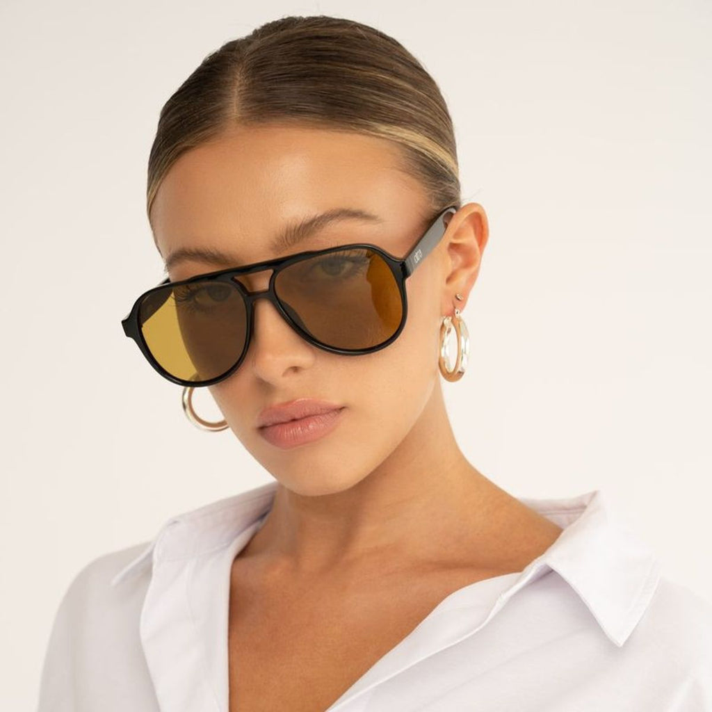 Stevie, Black/Olive Lenses