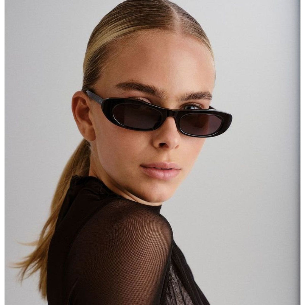 SL 557 SHADE, Black/Black Lenses