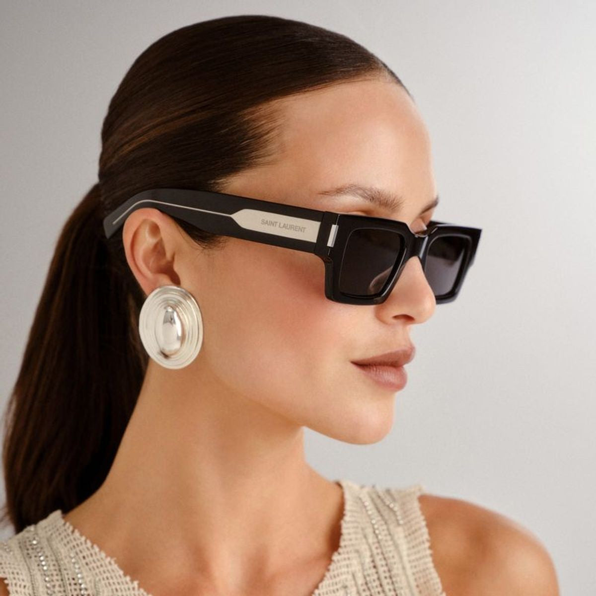 SL572, Black/Grey Lenses