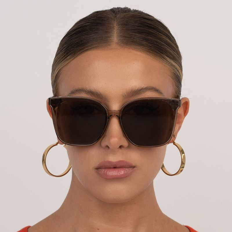 Betty, Transparent Olive/Brown Lenses
