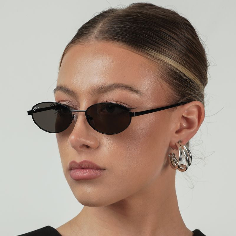 Rosie, Black/Smoke Lenses