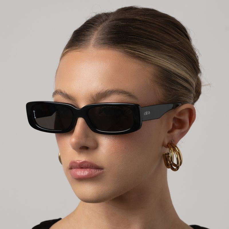 Sunny, Black/Smoke Lenses